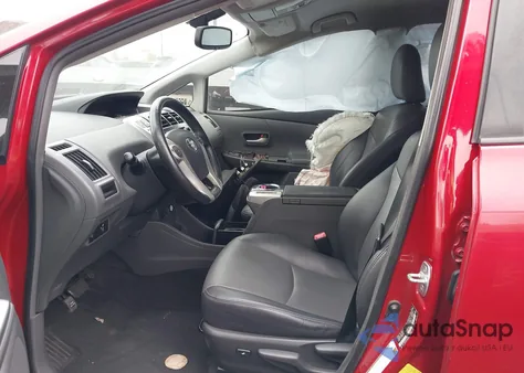 2014 Toyota Prius V Five z USA, uszkodzony, nr VIN JTDZN3EU8E3320808